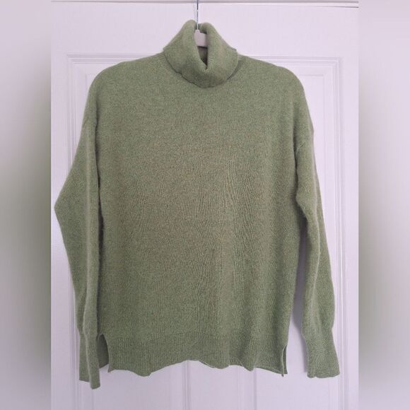 Nordstrom cashmere green sweaters size M - Picture 1 of 5